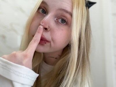 ElvenQueen Outsider  3টি ছবি