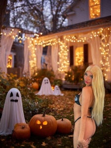 SexyNaf Sweet or naughty? 🥵🎃 Immagine  3