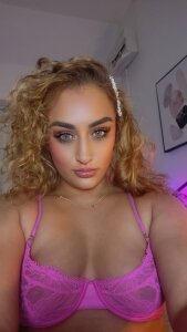 KiraBestxo Public Pic