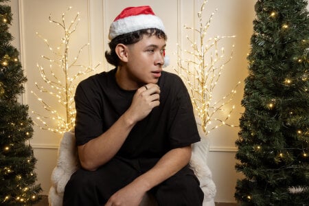 ApoloRicci Christmas 2025🎁 Pic 3