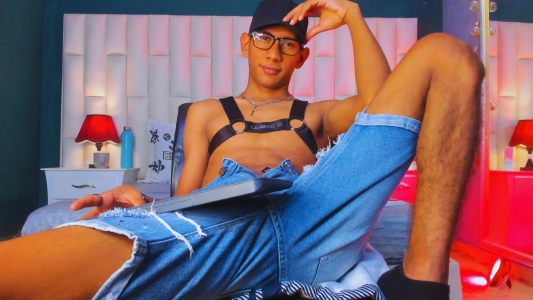 Nick_Collins18: Nick wear shorts ? 🥰 ( 2 фото)