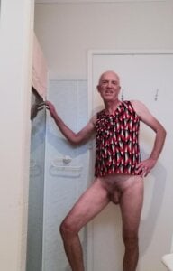 angie-puttana Angie showing feminine side Pic 3