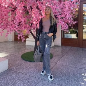 AlisaWhiteness Public Gambar 2