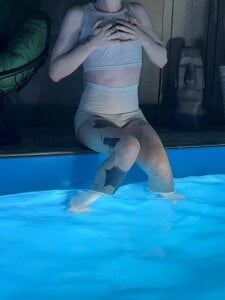 typical pool party od yoi_mika  9 snímek