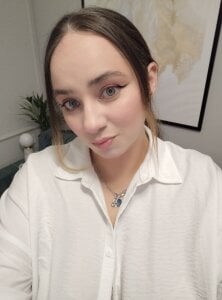 Yummyyulli Cam Model Profile | Stripchat