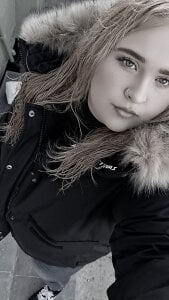 CurvyQuinn27X Public Pic 3