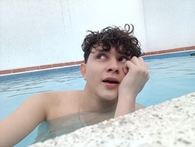 Nathan_Bluee New pool time Pic 6