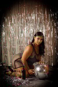 SSCARLETH_ ✨ Each flash captures a secret, every shadow whisper desire Pic 6