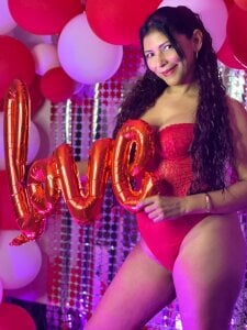 Wanda_Milf: Valentine's Day 2026 ( 6 фото)