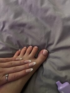 Naughty_leigh_ Public Pic 4