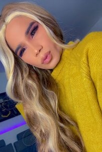 Issabela_latina Public Pic 3