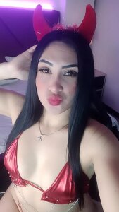 Emy_cutee THIS IS ME Pic 2