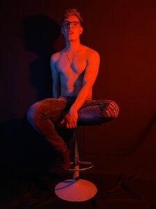 angel_sexyevil Caution Poză 8