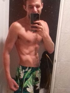 LetsDoItDirty13のJust meの 3枚の写真