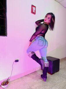 CHIRTSMAS 2025 od violet_belfortt  3 snímek