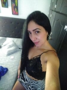 Mia_Davis__ Public Foto 3