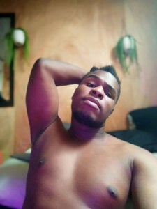 Amun_obsidian The smile that doesn't ask permission. Pic 3