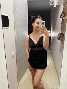 EvaRoughe Public Pic 3