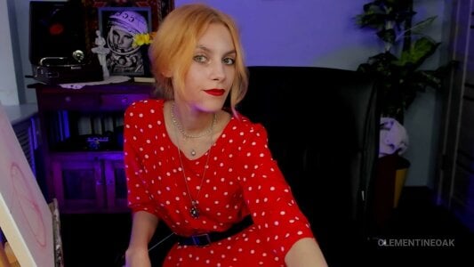Laura_Gomorrah IN A RED DRESS Pic 2