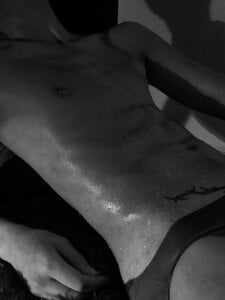 JoshClaarktt My heat overflows when I feel you close 🔥🔥🔥 зображення