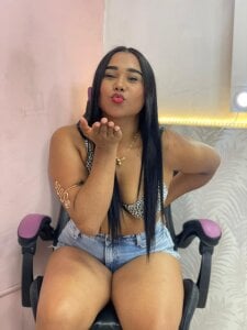 ArinaC18 kisses for daddy slika 2