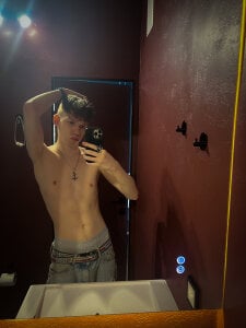 elliot_mars_ Public Foto