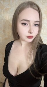 AprilHughes Public Pic