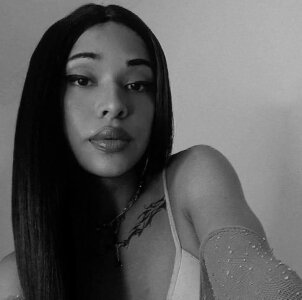 Alesia_watson Public Pic