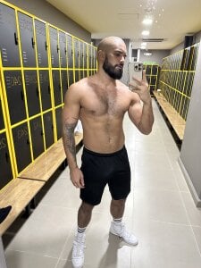 alex_wolf_ at gym Pic 3