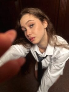 ArielSykes 𝑂𝑛 𝑎 𝑠𝑜𝑓𝑡 𝑏𝑒𝑑🤍 Pic