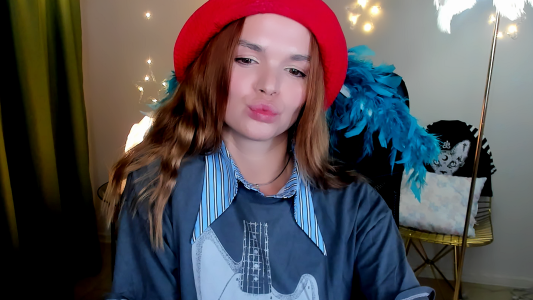 SaraGolben Little Red show shoulder, belly or legs Pic