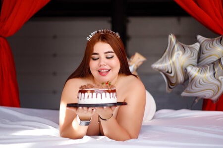 MadissonLee__ My birthday is coming up 👸✨ Immagine  7