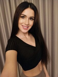 Zoryanne Public Pic 3