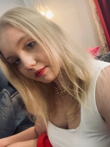 EmilyEvanse 😚😚😚 Pic