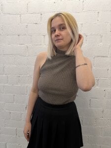 AveIinaStromain's XXX Nude Photo 2