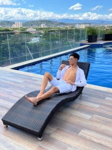 AmadeoDesanti happy birthday !! 🎉🎉 Pic 2