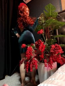 RedDoll_ Happy ​Halloween Pic 5