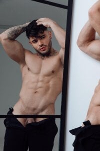 thiago_ferrari_ Public Pic