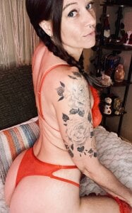 DesertLuxe My favorite color 💋👠 Pic