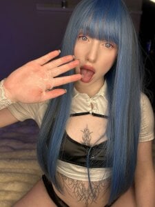 Tirragana_HOT 💙🤍 Foto 2