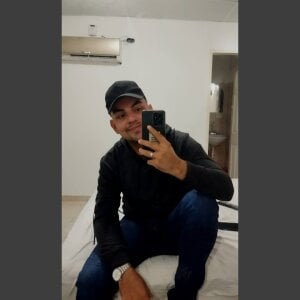 axel_jhones_ Public Pic 3