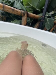 beth_cast_x Wet💦 Pic