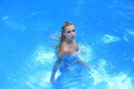 Girl_Mia Public зображення