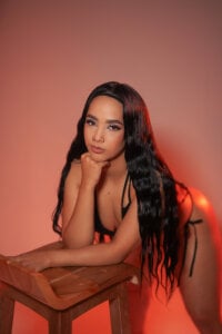 kathy_bakerr kullanıcısının The Mystery of Black and Gold 🔥 albümü -  2 fotoğraf