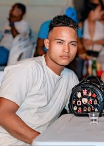 Noahlang_01 Feliz Poză 4