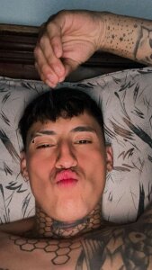 emi_liano10 Public Pic