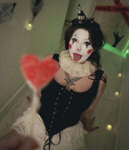 Sofi_Spark Shy clown will make you horny Immagine  3