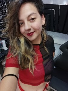 Red and Black de ArianaSommers Foto 4