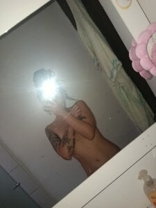 Hellen_dumont after the shower Pic 2