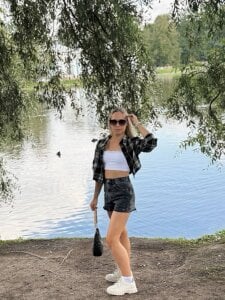 KatieGingell Public Foto  5